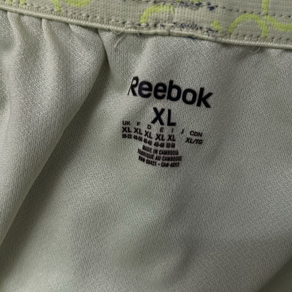 Workout shorts - Picture 2 of 2
